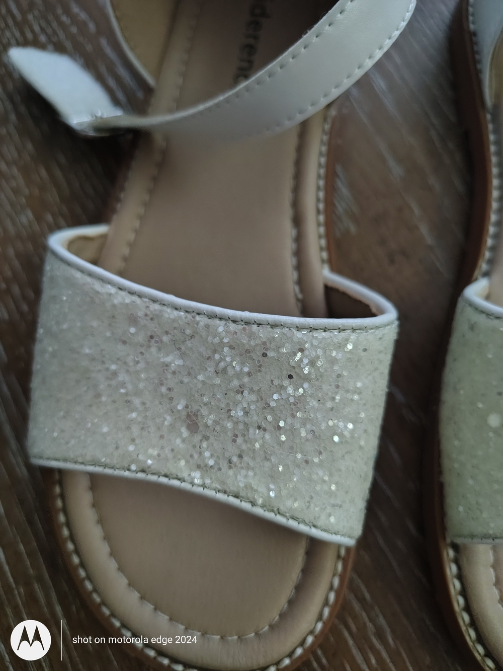 Girls' Glitter Sandals in White New - Picture 3 of 8